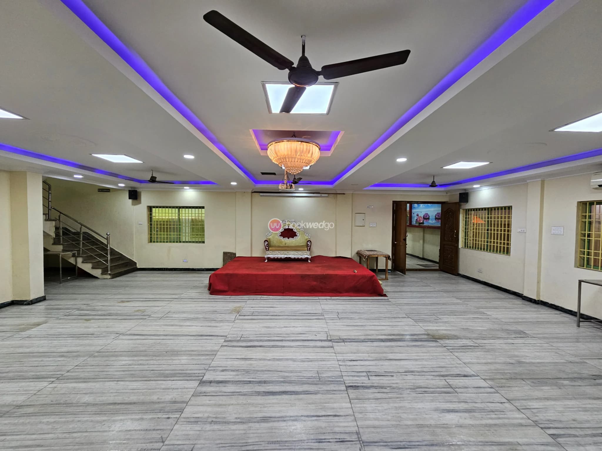 TVS MINI HALL - Image 1