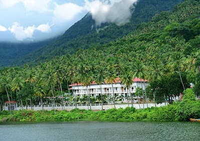 Executive Hall By Orchard Valley Resort - Image 1